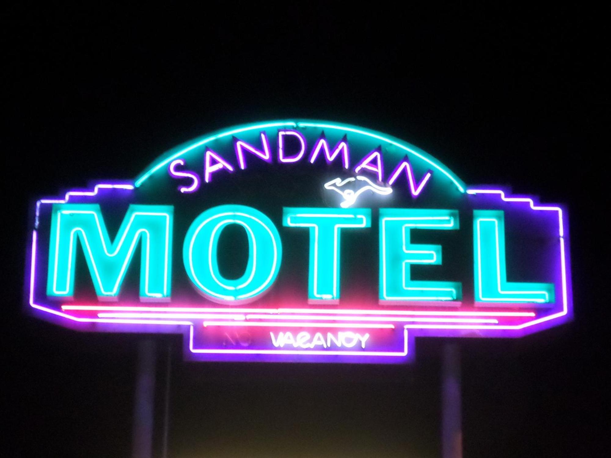 Sandman Motel 3*